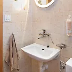 Petit Rache By Interhome בקתה ננדה